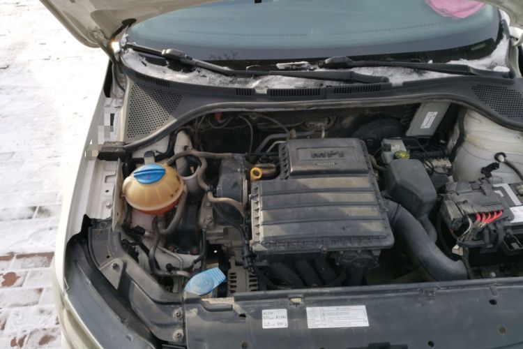 Used Volkswagen Jetta 2017 1.4L Manual Fashion Edition Engine Bay Right