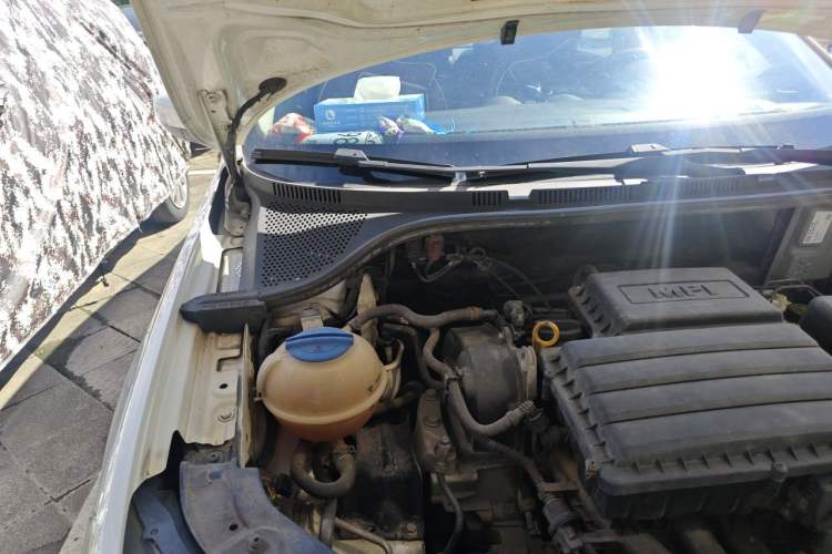 Used Volkswagen Jetta 2017 1.5L Automatic Comfort Model Engine Bay Right