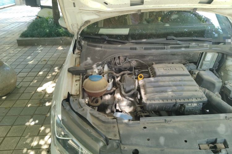 Used Volkswagen Jetta 2017 1.5L Manual Fashion Edition Engine Bay Right