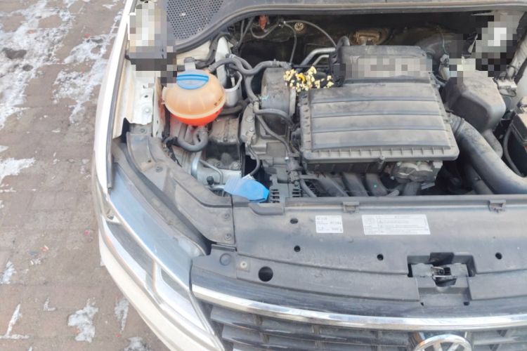 Used Volkswagen Jetta 2017 1.4L Manual Fashion Edition Engine Bay Right