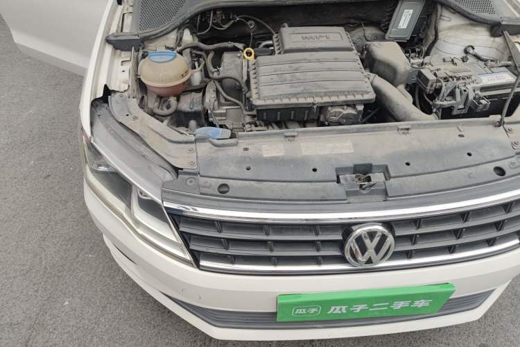 Used Volkswagen Jetta 2017 1.4L Manual Fashion Edition Engine Bay Right