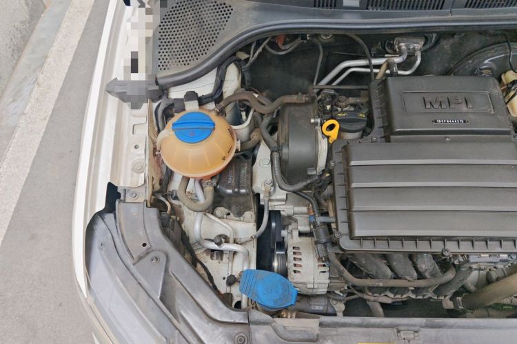 Used Volkswagen Jetta 2017 1.5L Manual Comfort Model Engine Bay Right