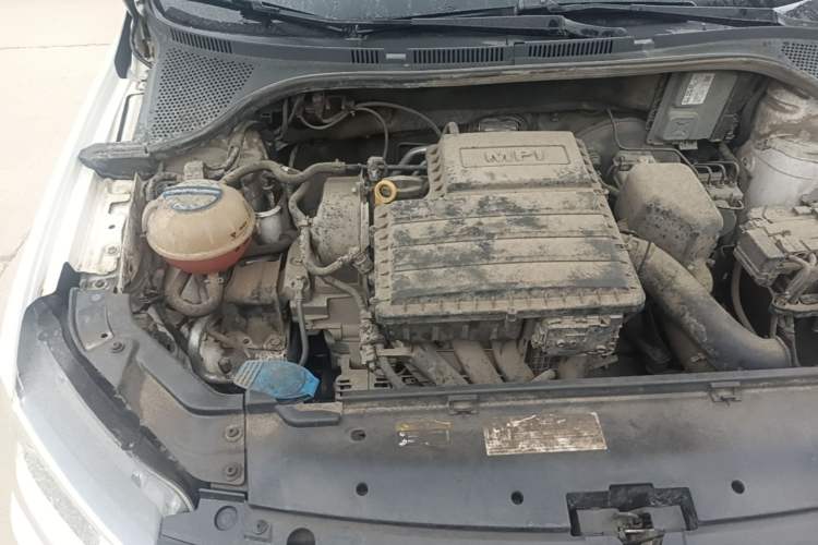 Used Volkswagen Jetta 2017 1.5L Manual Fashion Edition Engine Bay Right