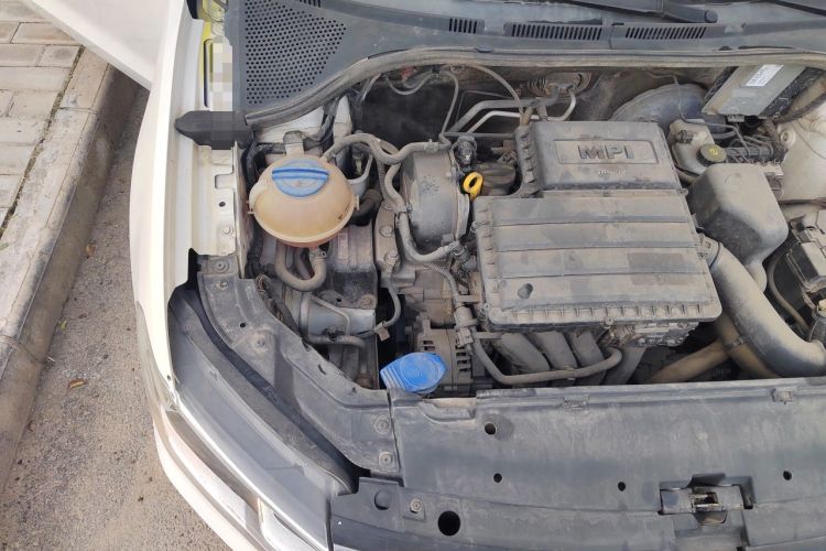 Used Volkswagen Jetta 2017 1.5L Manual Fashion Edition Engine Bay Right