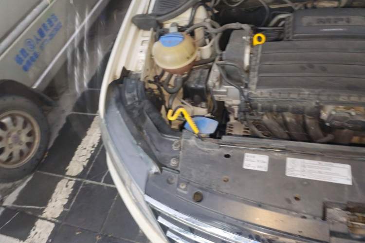 Used Volkswagen Jetta 2017 1.4L Manual Fashion Edition Engine Bay Right