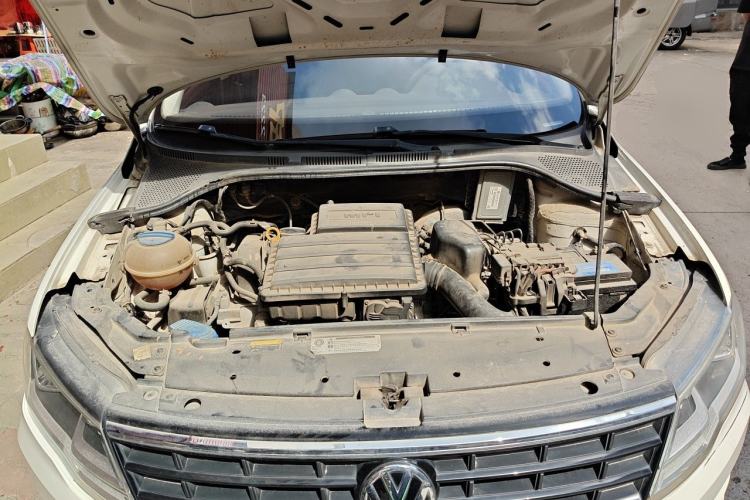 Used Volkswagen Jetta 2017 1.4L Manual Fashion Edition Engine Bay