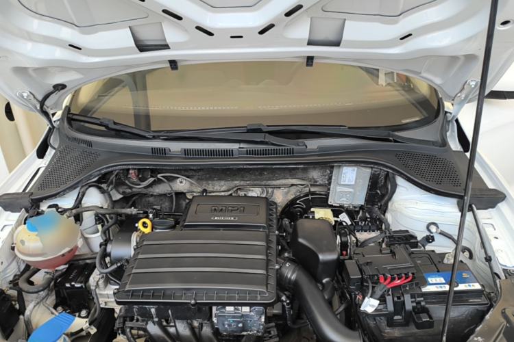 Used Volkswagen Jetta 2017 1.5L Automatic Fashion Model Engine Bay