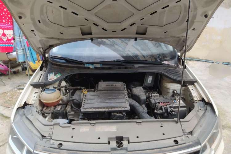 Used Volkswagen Jetta 2017 1.4L Manual Fashion Edition Engine Bay
