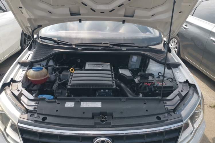 Used Volkswagen Jetta 2017 1.5L Automatic Fashion Model Engine Bay
