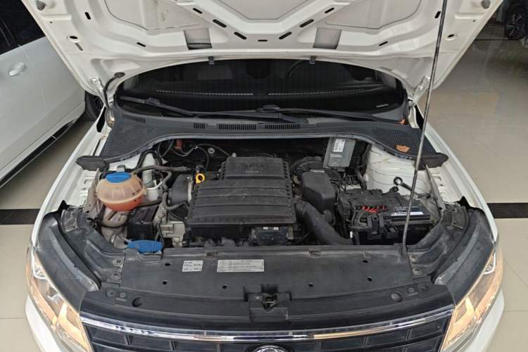 Used Volkswagen Jetta 2017 1.5L Manual Fashion Edition Engine Bay
