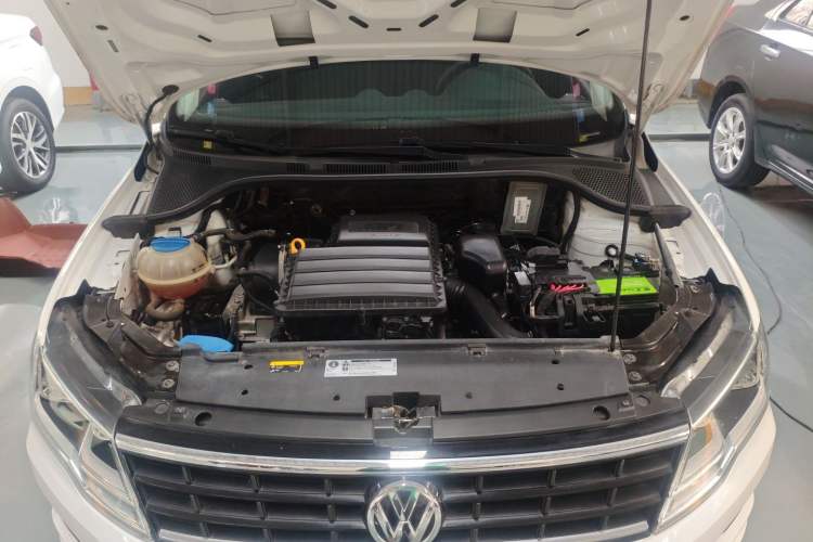 Used Volkswagen Jetta 2017 1.4L Manual Fashion Edition Engine Bay