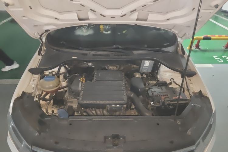 Used Volkswagen Jetta 2017 1.5L Automatic Fashion Model Engine Bay