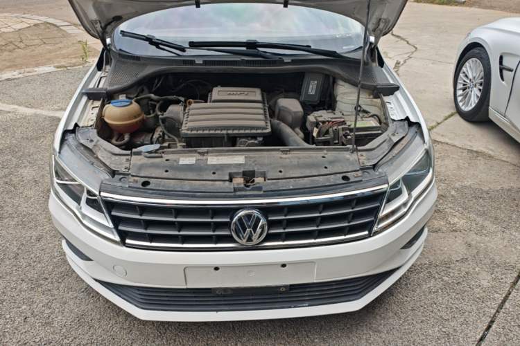 Used Volkswagen Jetta 2017 1.4L Manual Fashion Edition Engine Bay