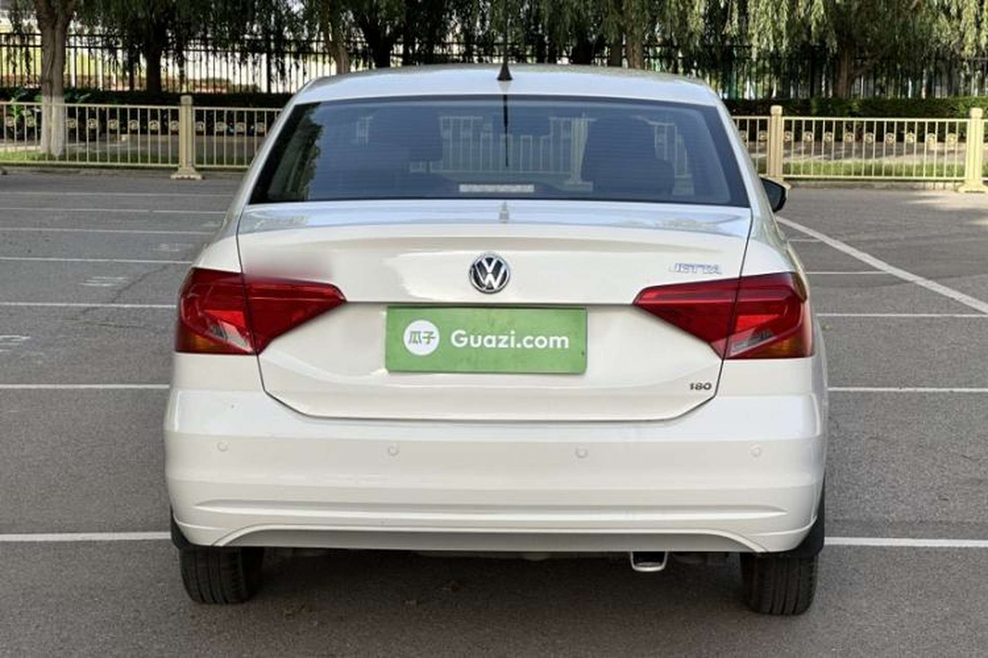 Used Volkswagen Jetta 2017 1.5L Manual Fashion Edition Exterior 1