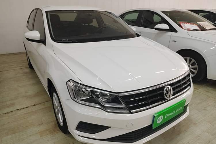 Used Volkswagen Jetta 2017 1.5L Automatic Fashion Model Exterior 1