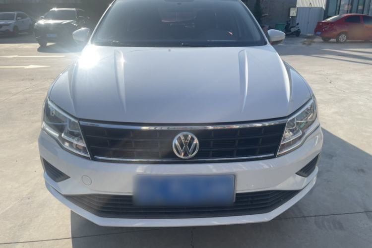 Used Volkswagen Jetta 2017 1.5L Manual Fashion Edition Exterior 1