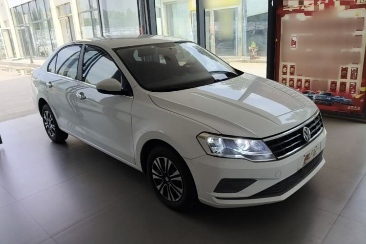 Used Volkswagen Jetta 2017 1.5L Manual Fashion Edition Exterior 1