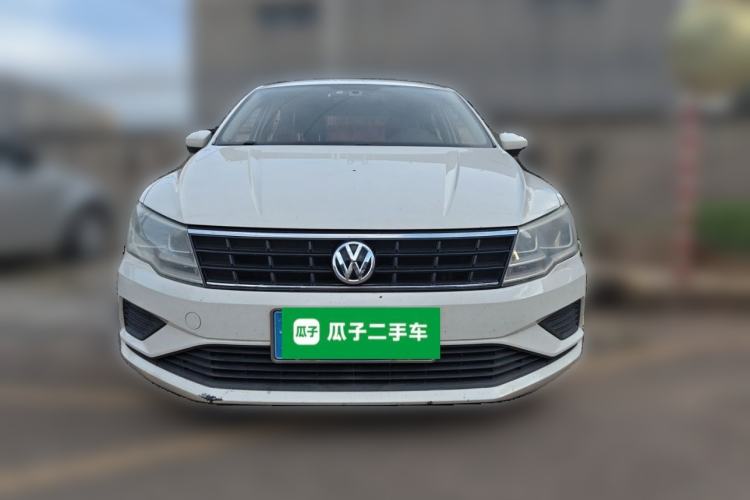 Used Volkswagen Jetta 2017 1.5L Manual Fashion Edition Exterior 1