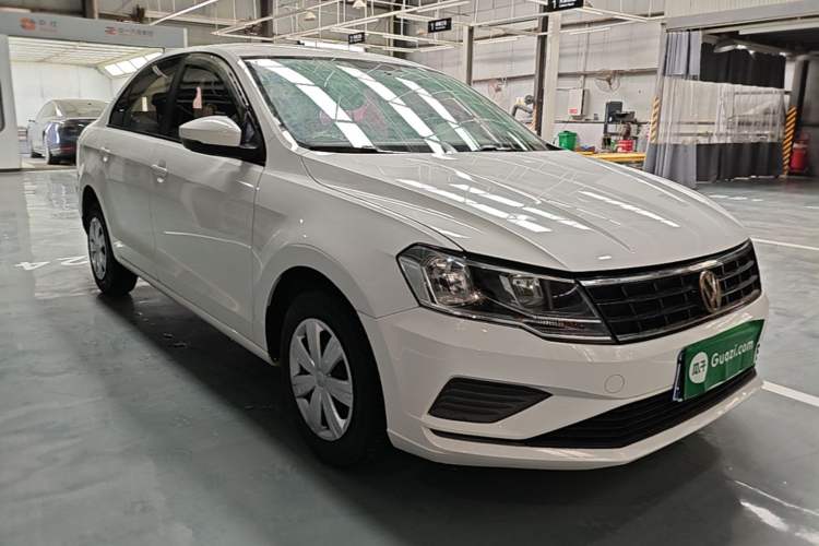Used Volkswagen Jetta 2017 1.4L Manual Fashion Edition Exterior 1