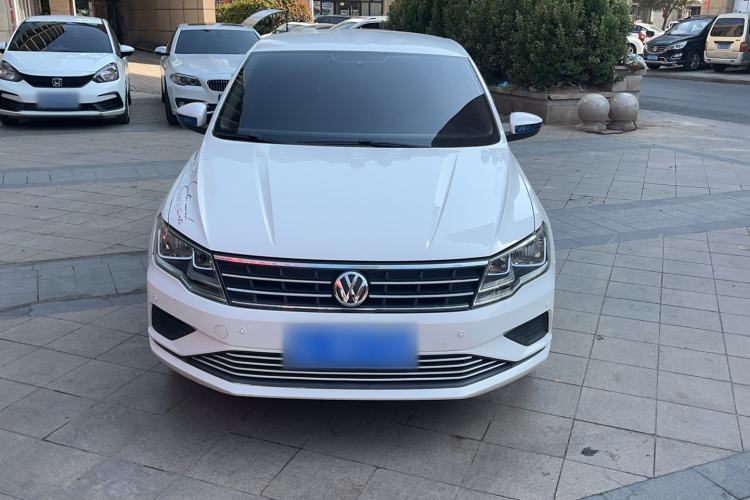 Used Volkswagen Jetta 2017 1.5L Automatic Fashion Model Exterior 1