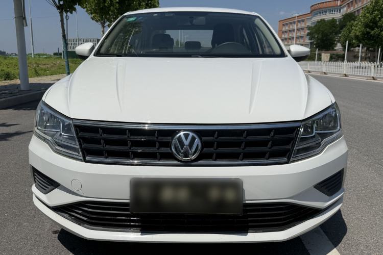 Used Volkswagen Jetta 2017 1.4L Manual Fashion Edition Exterior 2