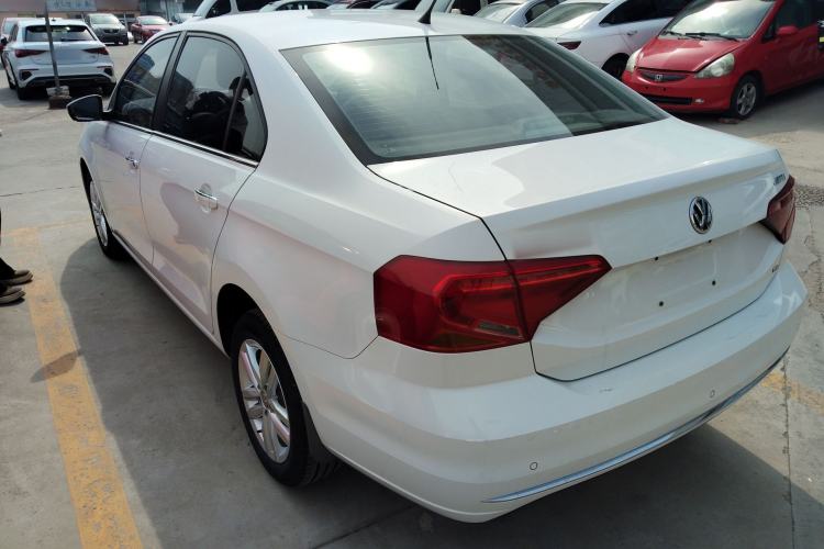 Used Volkswagen Jetta 2017 1.5L Automatic Comfort Model Exterior 2