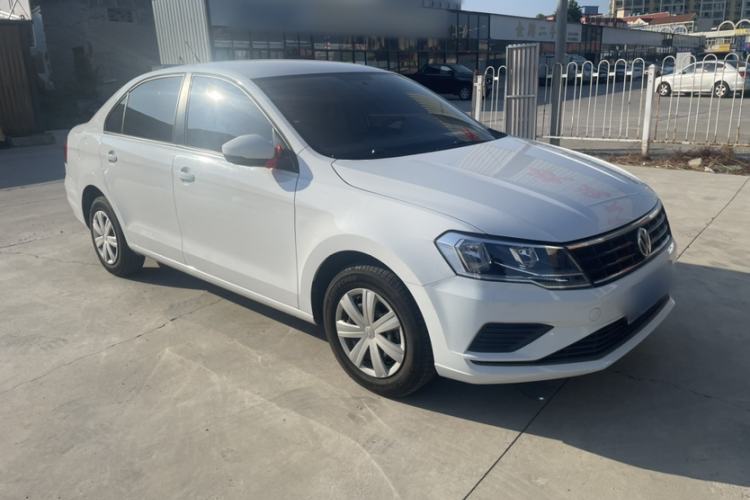 Used Volkswagen Jetta 2017 1.5L Manual Fashion Edition Exterior 2