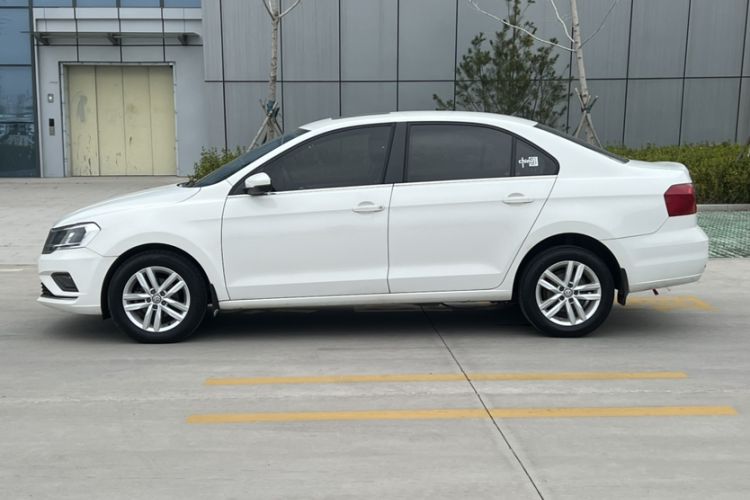Used Volkswagen Jetta 2017 1.5L Automatic Comfort Model Exterior 2