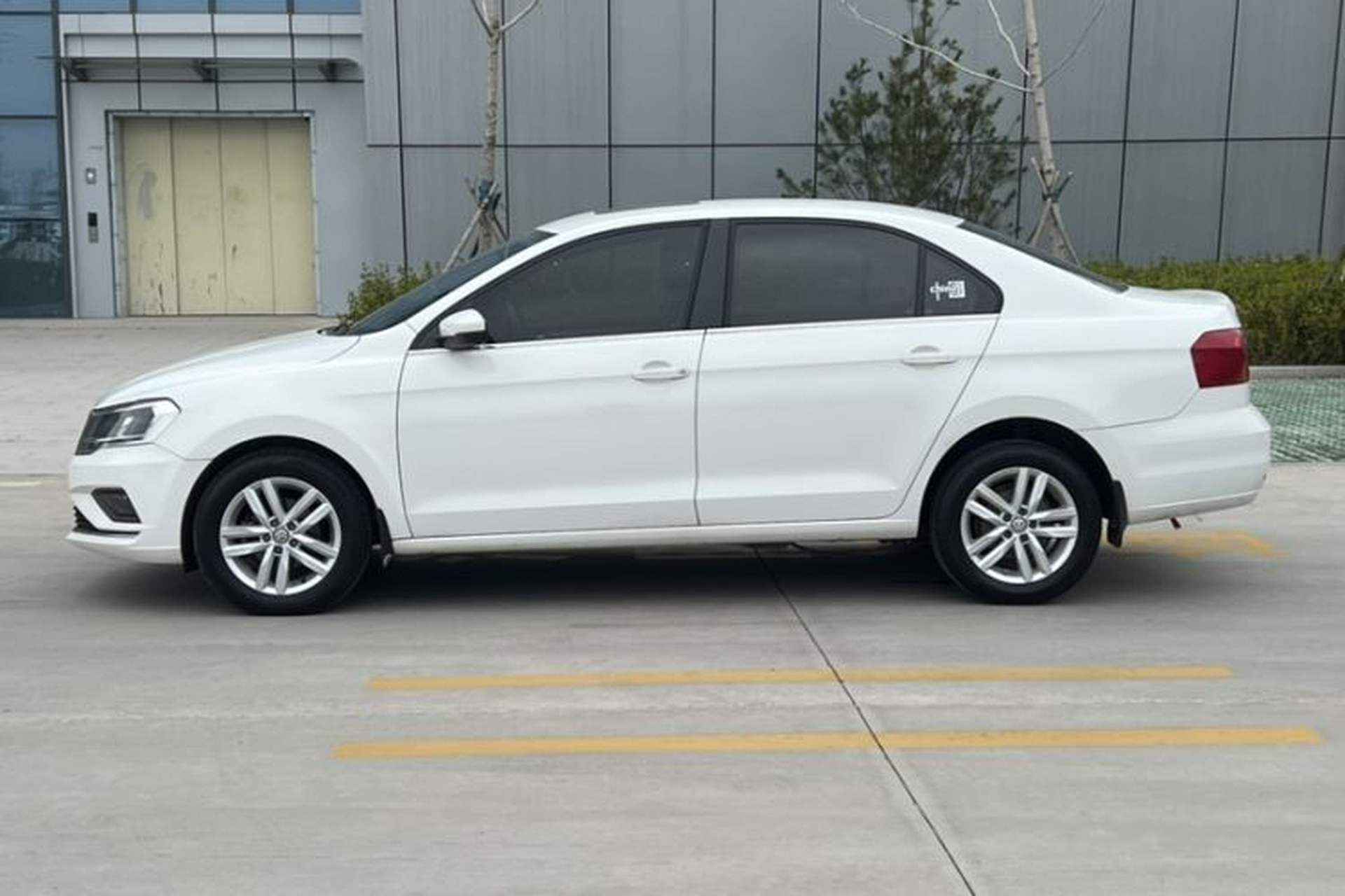 Used Volkswagen Jetta 2017 1.5L Automatic Comfort Model Exterior 2