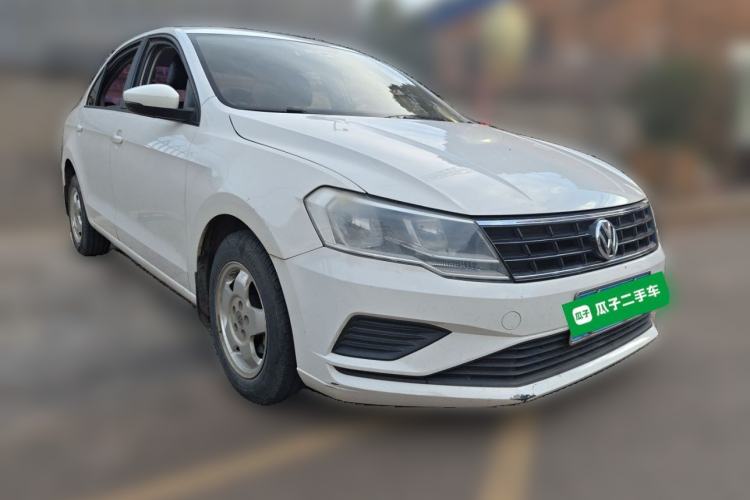 Used Volkswagen Jetta 2017 1.5L Manual Fashion Edition Exterior 2