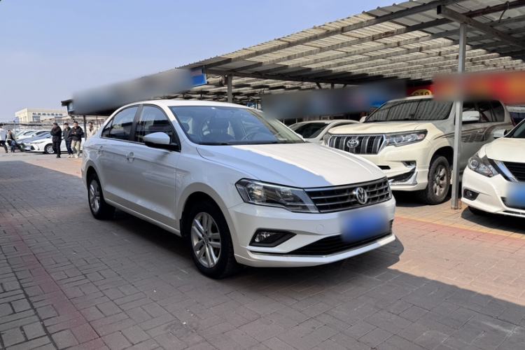 Used Volkswagen Jetta 2017 1.5L Manual Comfort Model Exterior 2