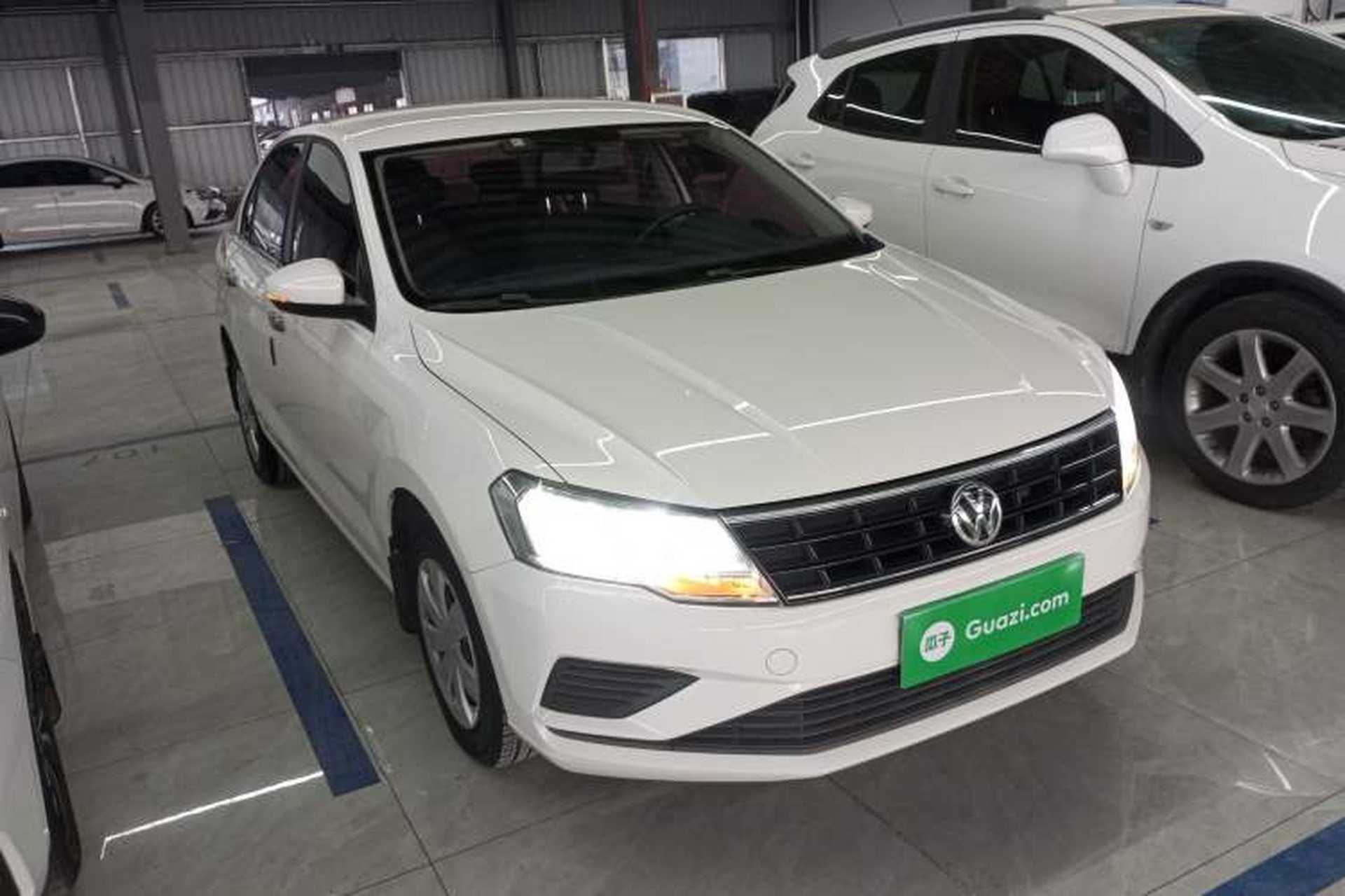 Used Volkswagen Jetta 2017 1.4L Manual Fashion Edition Exterior 2