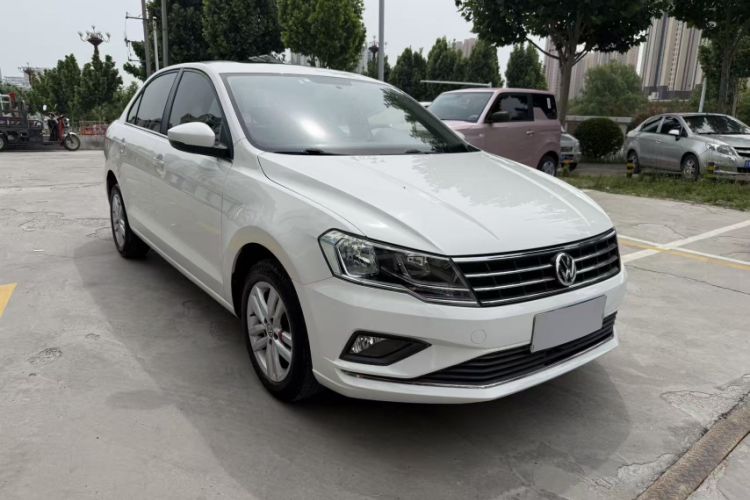 Used Volkswagen Jetta 2017 1.5L Manual Comfort Model Exterior 2