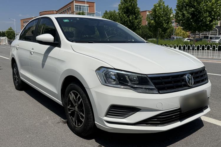 Used Volkswagen Jetta 2017 1.4L Manual Fashion Edition Exterior 3