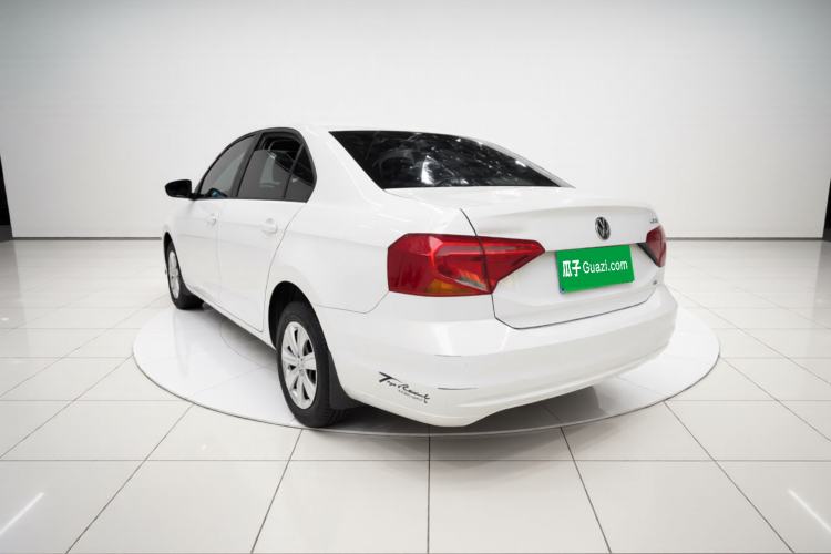 Used Volkswagen Jetta 2017 1.5L Manual Fashion Edition Exterior 3