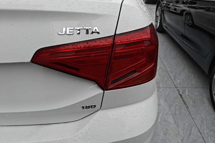 Used Volkswagen Jetta 2017 1.5L Automatic Comfort Model Exterior 3