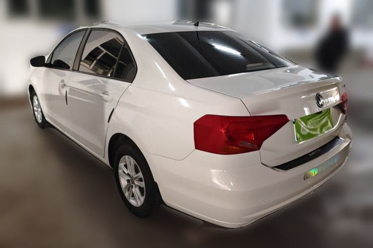 Used Volkswagen Jetta 2017 1.5L Automatic Fashion Model Exterior 3