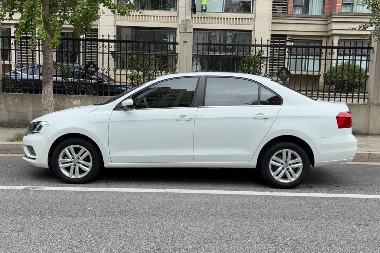 Used Volkswagen Jetta 2017 1.5L Automatic Comfort Model Exterior 3