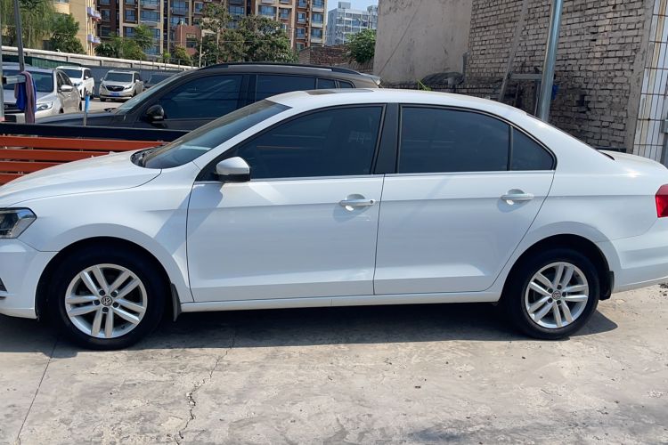 Used Volkswagen Jetta 2017 1.4L Manual Comfort Model Exterior 3