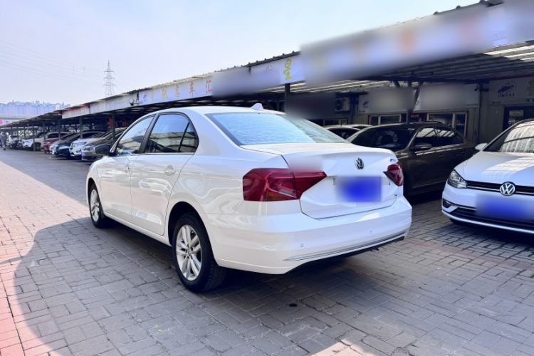 Used Volkswagen Jetta 2017 1.5L Manual Comfort Model Exterior 3