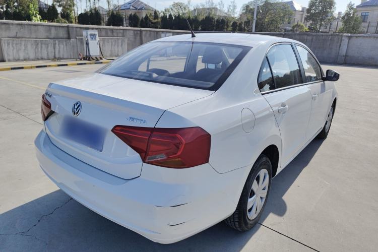 Used Volkswagen Jetta 2017 1.4L Manual Fashion Edition Exterior 3