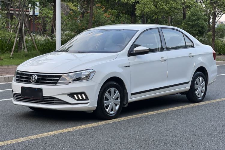 Used Volkswagen Jetta 2017 1.5L Automatic Fashion Model Exterior 4