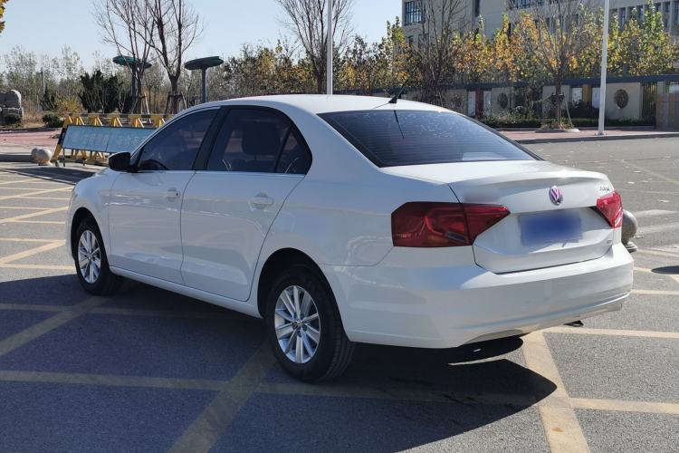 Used Volkswagen Jetta 2017 1.5L Automatic Fashion Model Exterior 4