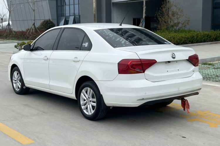 Used Volkswagen Jetta 2017 1.5L Automatic Comfort Model Exterior 4