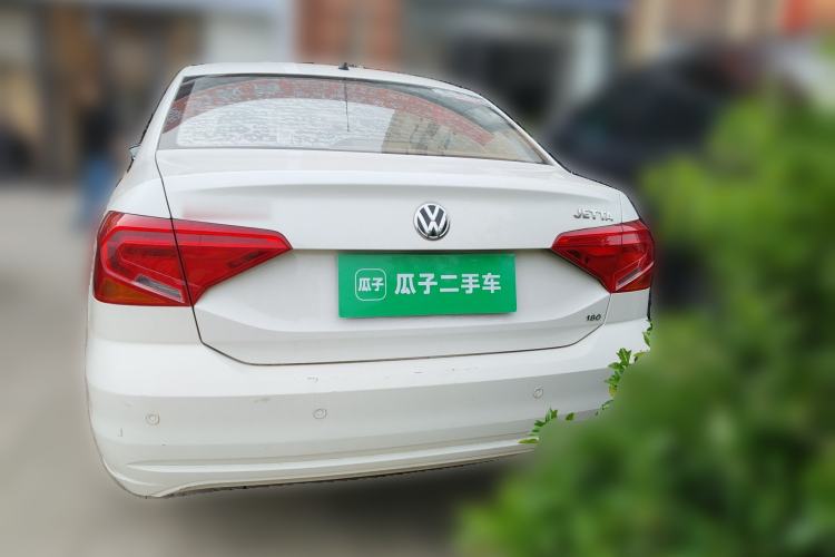 Used Volkswagen Jetta 2017 1.5L Automatic Fashion Model Exterior 4