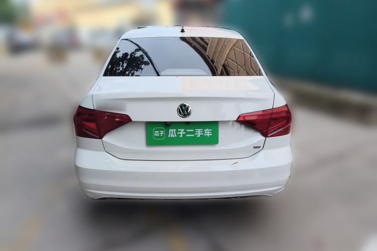 Used Volkswagen Jetta 2017 1.5L Automatic Fashion Model Exterior 4