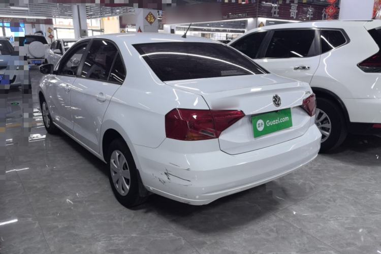 Used Volkswagen Jetta 2017 1.4L Manual Fashion Edition Exterior 4