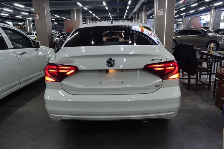 Used Volkswagen Jetta 2017 1.5L Automatic Fashion Model Exterior 4