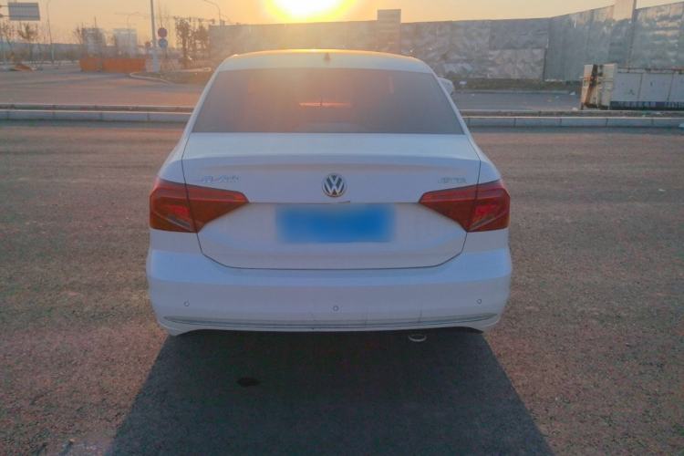 Used Volkswagen Jetta 2017 1.4L Manual Comfort Model Exterior 4