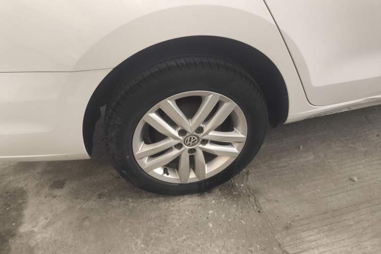 Used Volkswagen Jetta 2017 1.5L Manual Comfort Model Exterior 5